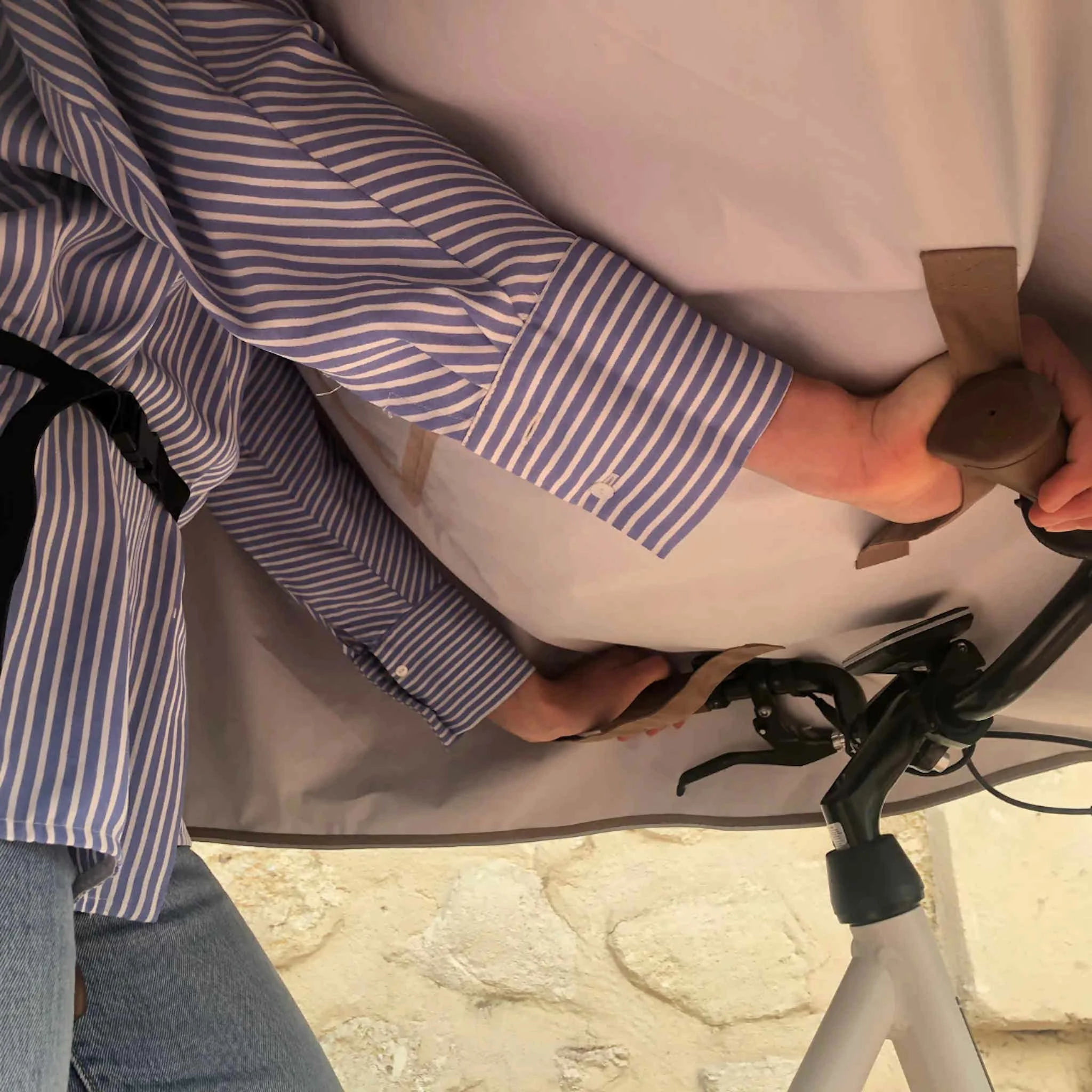 Poncho Anti-pluie Unisexe Pour Adultes Le Temps Des Grenouilles 6 Poncho Anti-pluie Unisexe Pour Adultes Le Temps Des Grenouilles – Image 6