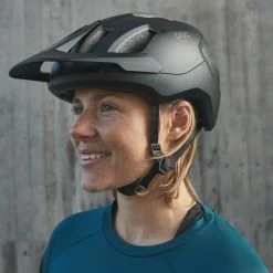 Casque VTT Et VTTAE Axion Poc 10 Casque VTT Et VTTAE Axion Poc -Velo Pioneur Soldes Boutique casque poc Axion vtt