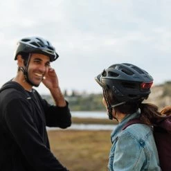 Casque Vélo Route Connecté Mesh Intercom R1 Evo Sena -Velo Pioneur Soldes Boutique casque sena r1evo route noir