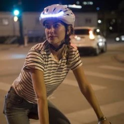 Casque Vélo Clignotant Lumos Kickstart Avec Feu Stop Connecté 8 Casque Vélo Clignotant Lumos Kickstart Avec Feu Stop Connecté -Velo Pioneur Soldes Boutique casque velo clignotant lumos kickstart avec feu stop connecte full 3