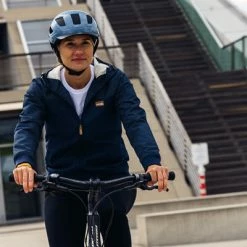 Casque Vélo De Ville Hyban 2.0 Noir Abus -Velo Pioneur Soldes Boutique casque velo de ville hyban 2 0 noir abus full 5