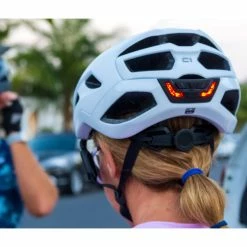 Casque Vélo Route Connecté Intercom Bluetooth C1 Sena 11 Casque Vélo Route Connecté Intercom Bluetooth C1 Sena -Velo Pioneur Soldes Boutique casque velo led c1 sena