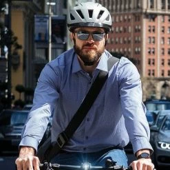 Casque Vélo Urbain Noir Pedelec 2.0 Abus Avec Lumière Arrière -Velo Pioneur Soldes Boutique casque velo urbain noir pedelec 2 0 abus avec lumiere arriere full 4