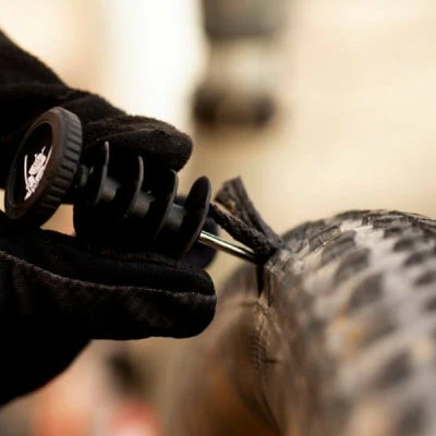 Kit De Réparation à Mèches Tubeless Sahmurai Sword 4 Kit De Réparation à Mèches Tubeless Sahmurai Sword – Image 4