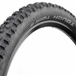 Pneu VTT Tough Tom Schwalbe 26/27.5/29 Pouces 5 Pneu VTT Tough Tom Schwalbe 26/27.5/29 Pouces -Velo Pioneur Soldes Boutique pneu schwalbe Tough Tom K Guard jante 1024x1024 cb208213 81ef 429e 8913 bf50aebbda70