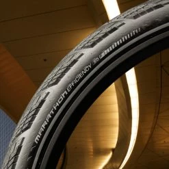 Pneu Vélo Schwalbe Marathon Efficiency 700 /28 Pouces -Velo Pioneur Soldes Boutique pneu velo touring marathon efficiency schwalbe