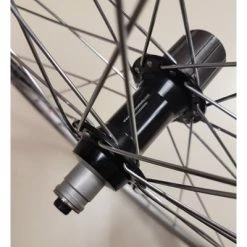 Mach1 Roue Vélo Course 700 Arrière Alu Cassette à Blocage Rapide -Velo Pioneur Soldes Boutique roue velo course 700 arriere alu cassette a blocage rapide full 4