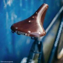 Selle Vélo Cuir Brooks B17 Standard Classic Pour Homme -Velo Pioneur Soldes Boutique selle velo cuir brooks b17 standard classic pour homme full 5